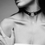 LABE - SINGLE CHOKER MUSTA